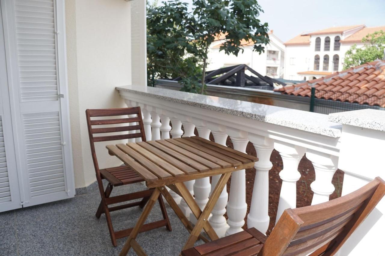 Mitra Apartments Malinska Exterior photo